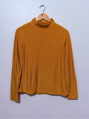 Long-Sleeve Mock Neck Top in Mustard